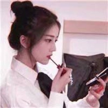 亦心靜子